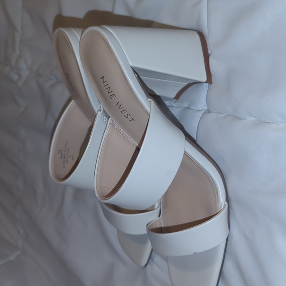 Like new white block heel - Picture 4 of 6